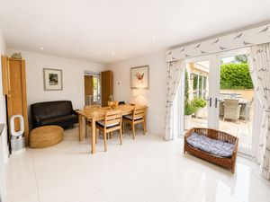 Dining Area- click for photo gallery